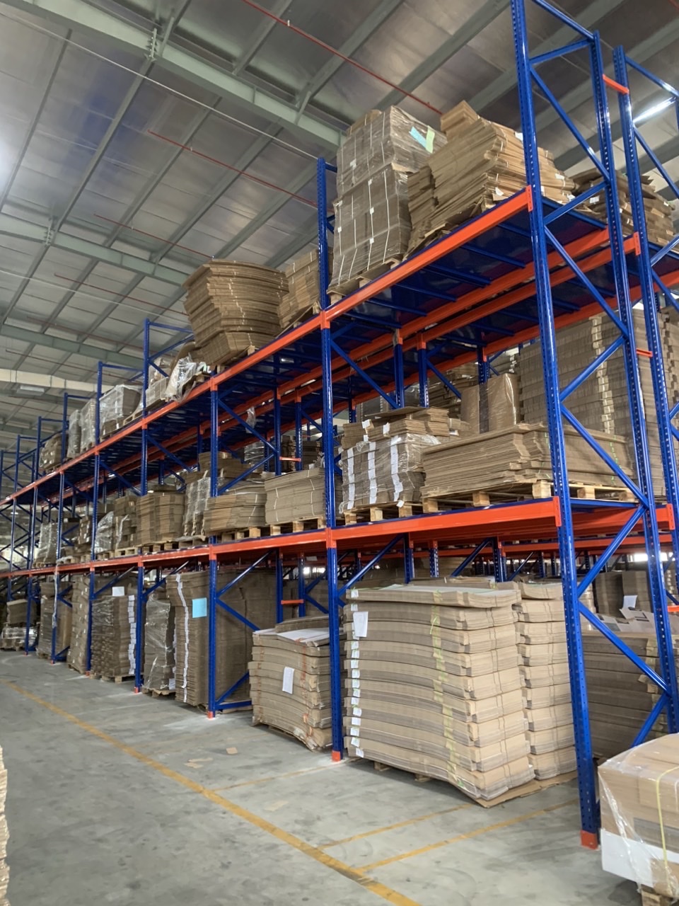 Kệ để pallet, kệ kho hàng 1,2,3 tầng: dài 2300,2500,2700mm tải nặng 500-3000kg/tầng 4 ke-de-pallet